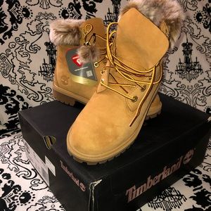 Timberland Boots With Fur Size 4 Tan
